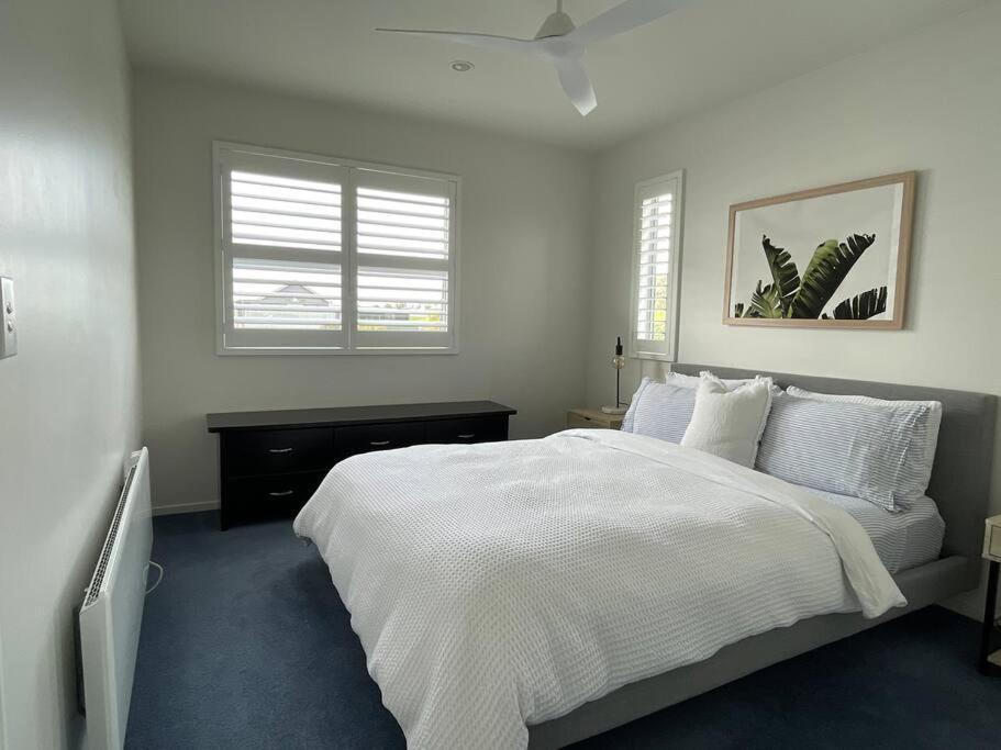 The Blue Beach House Mangawhai Eksteriør bilde