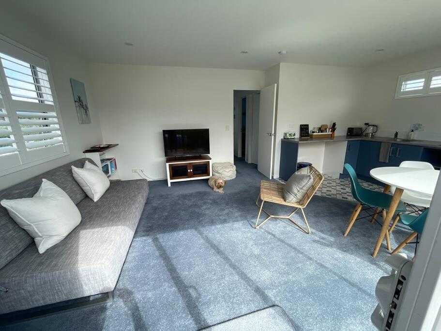 The Blue Beach House Mangawhai Eksteriør bilde